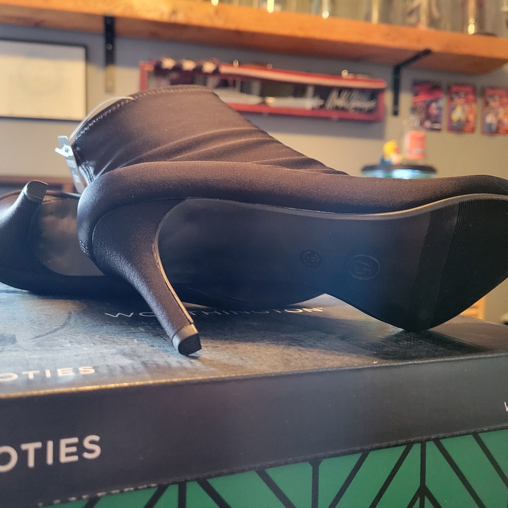 Boots - Picture 2 of 3